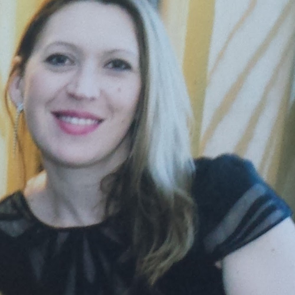 Meet your Posher, Cintia m.
